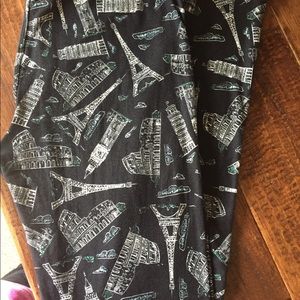 Lularoe Eiffel Tower leggings